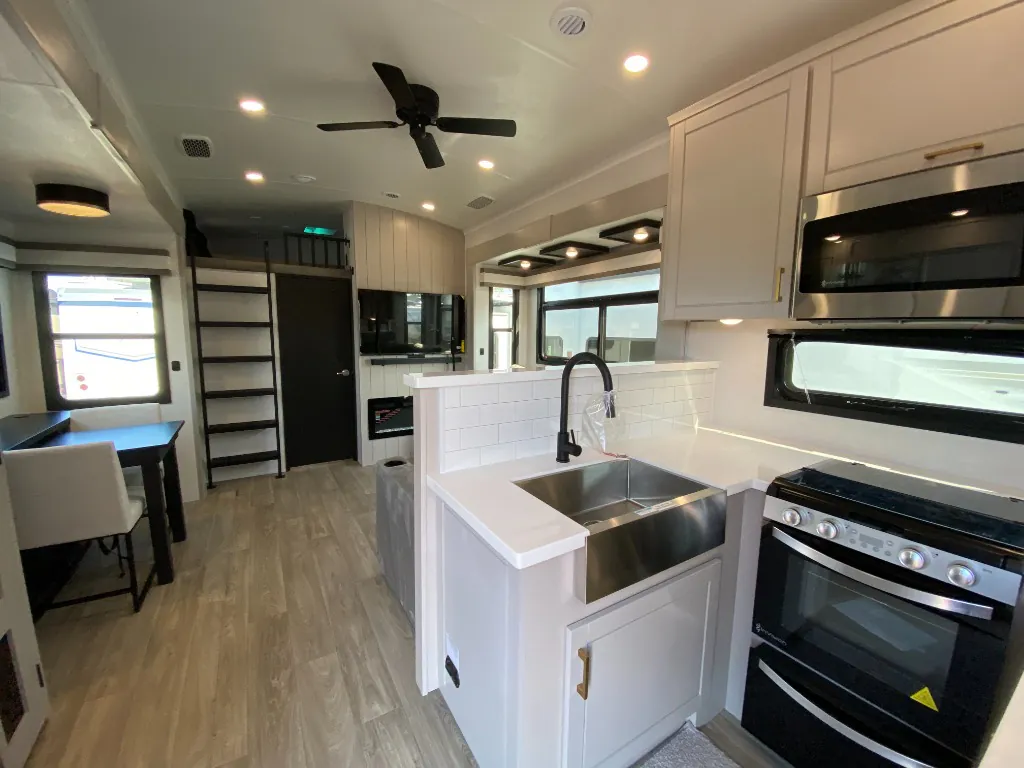 2027 Jayco North Point 380FBRK, Photos photo 17