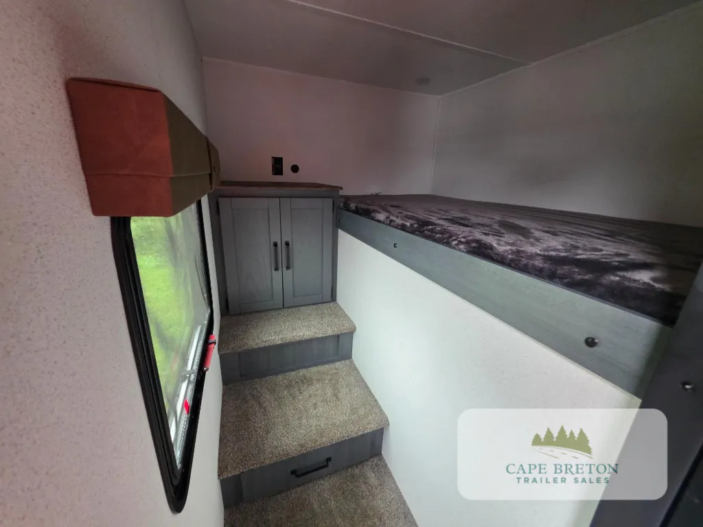 2027 Palomino Puma 337BH, Photos photo 8
