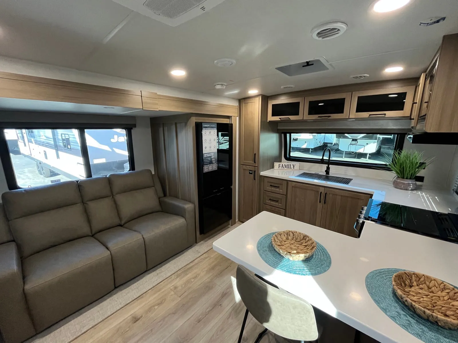 2027 Forest River Flagstaff Micro Lite 25MBR — Photo 5