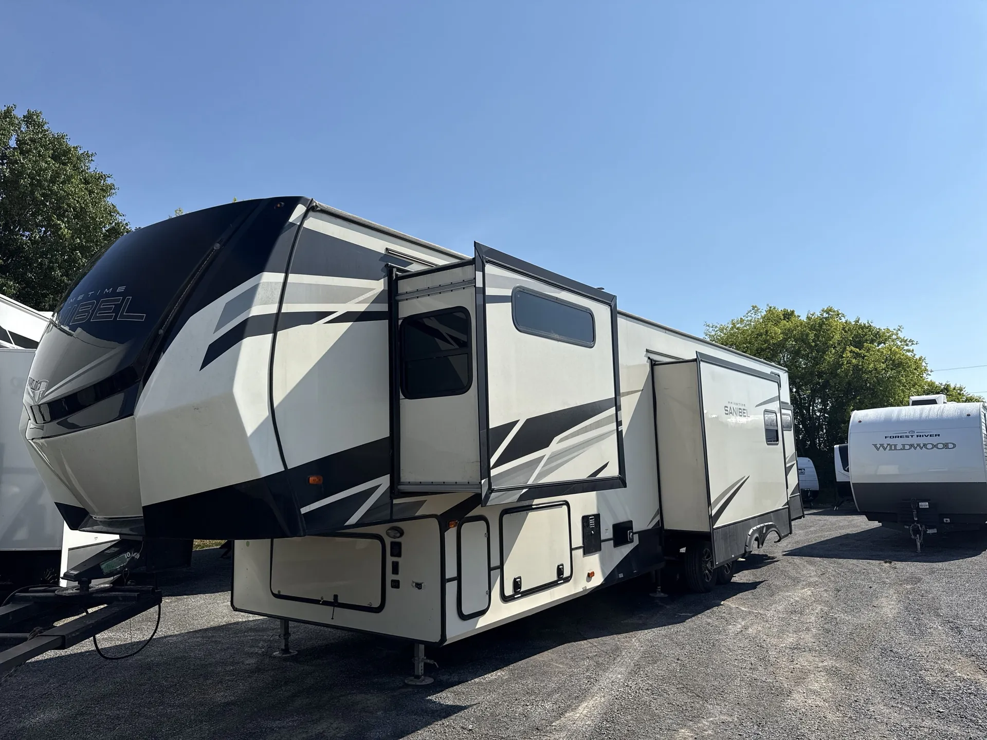 2023 prime time Sanibel 3602WB - Photo 2