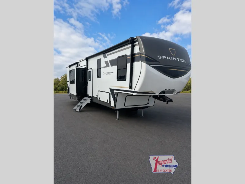 2026 Keystone Sprinter 3950SSP - Photo 2