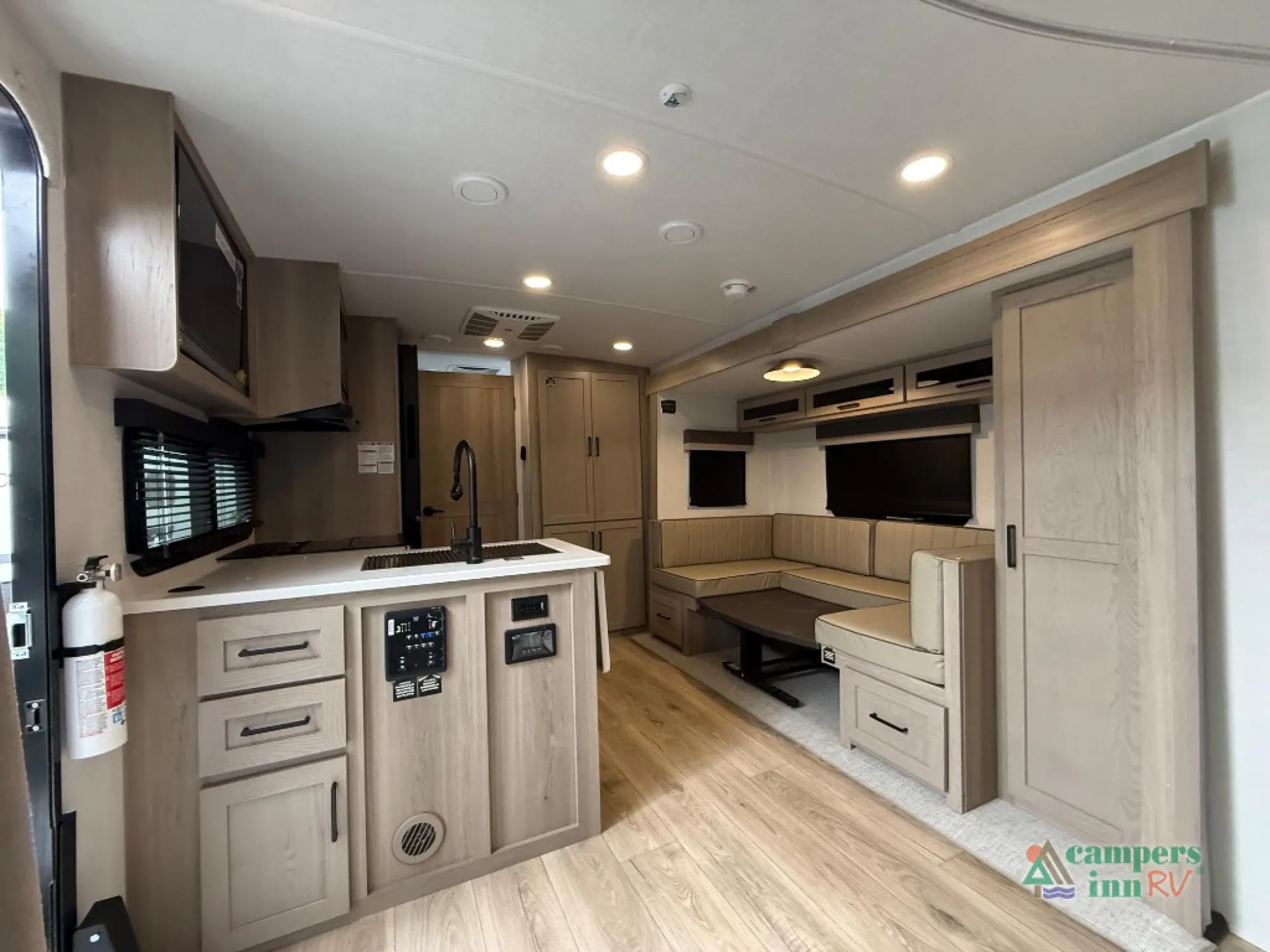 2026 Forest River Rockwood Mini Lite 2214S - Photo 3