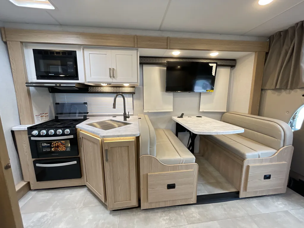 2026 Thor Motor Coach Freedom Elite 28HE, Photos photo 12