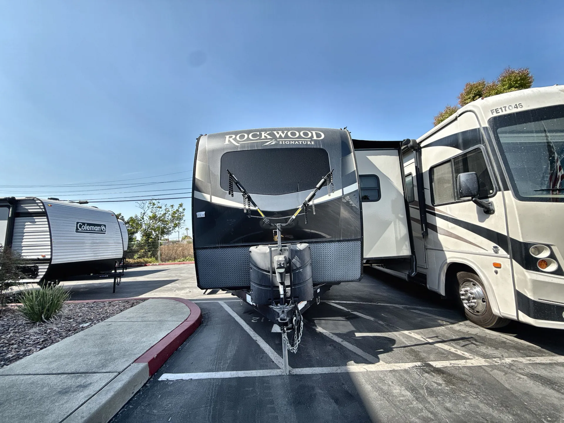 2021 Forest River Rockwood Signature Ultra Lite 8336BH — front