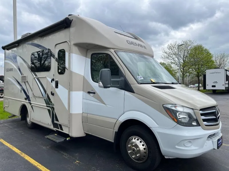 2019 Thor Motor Coach Gemini 24TF - Main photo