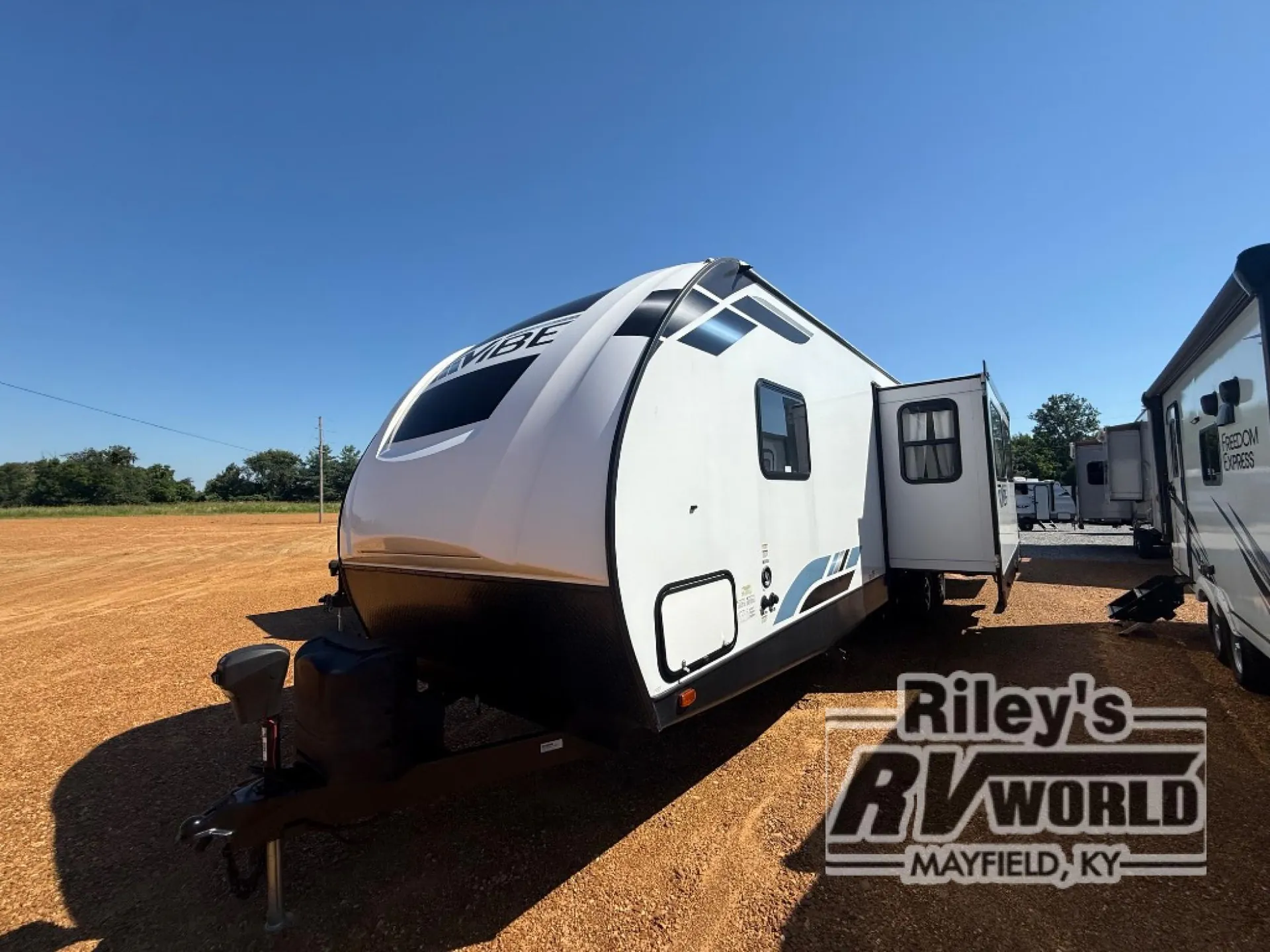 2022 Forest River Vibe 32BH - Photo 3
