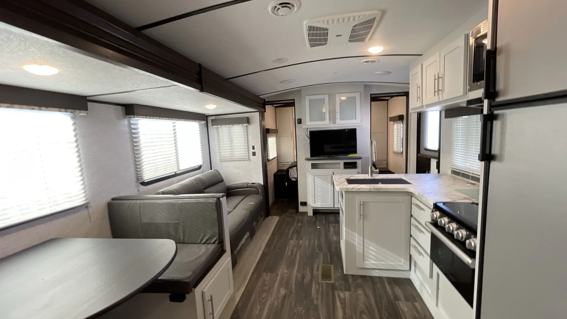 2021 Keystone Bullet 273BHSWE — living area main
