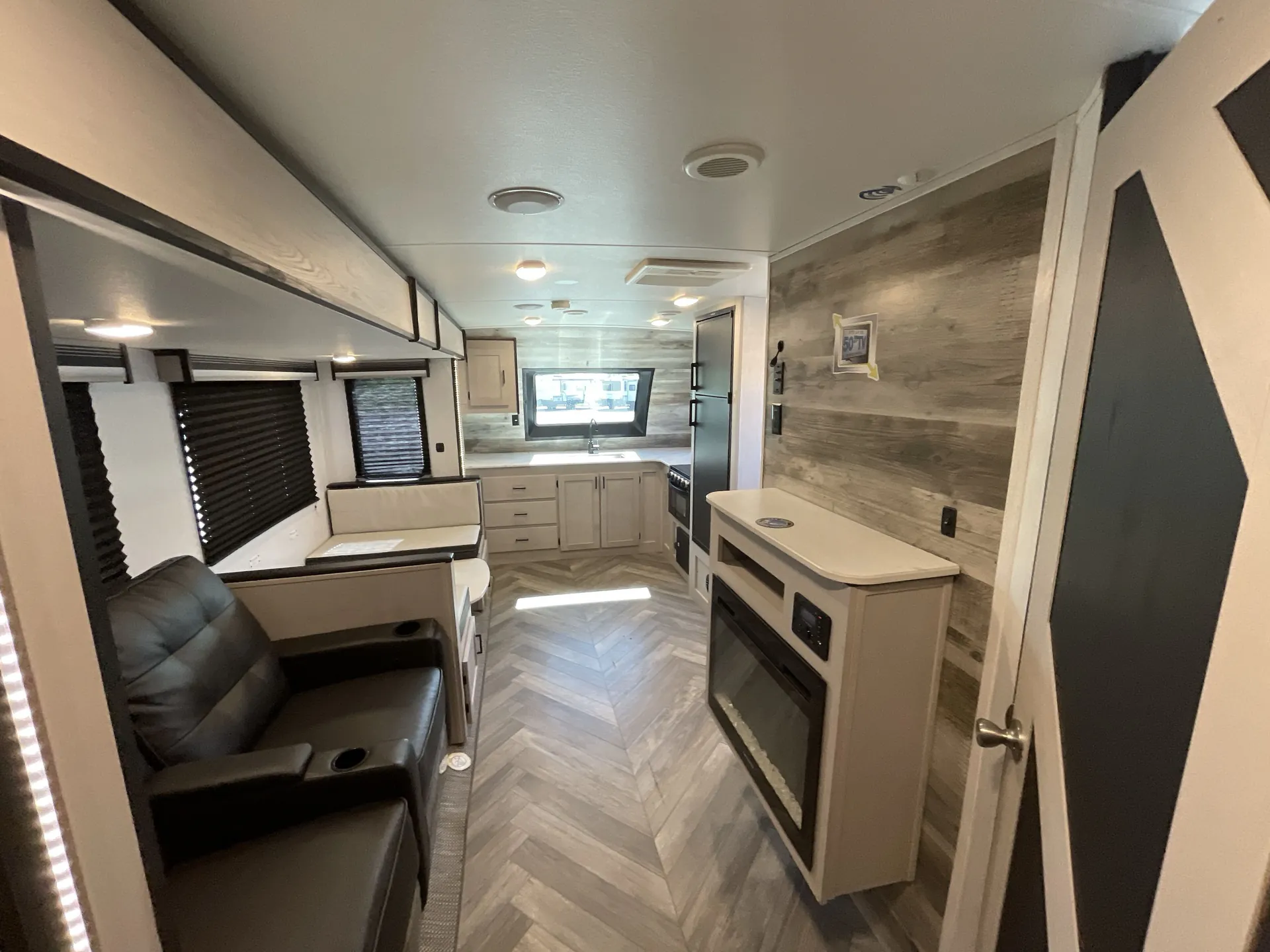 2023 Heartland Mallard M267FK — living area main