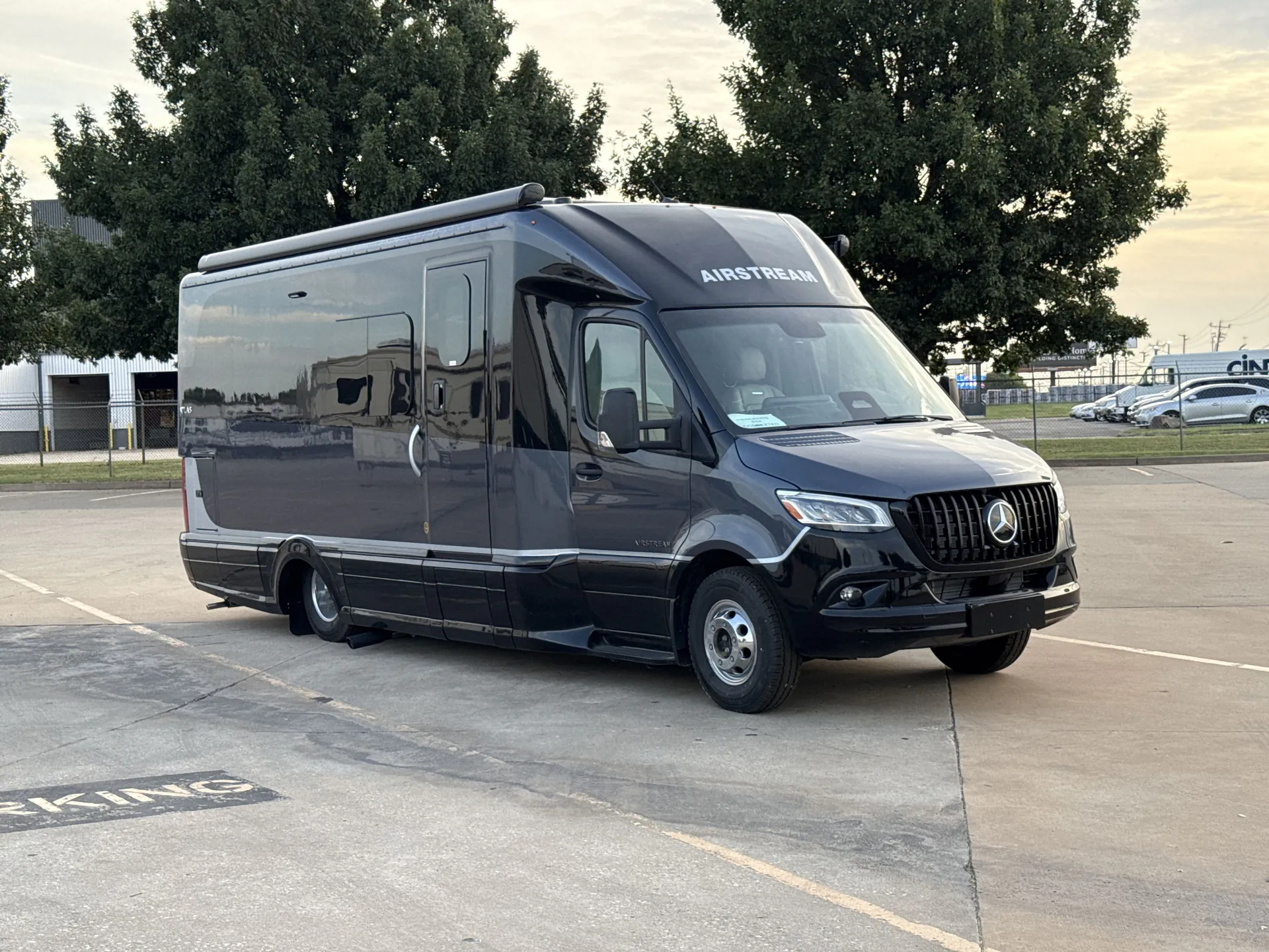 2027 Airstream Atlas 25RT - Photo 2