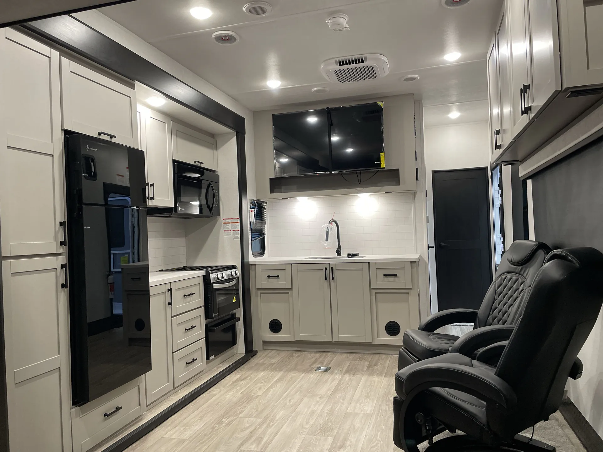2027 Jayco Seismic 265 — living area main
