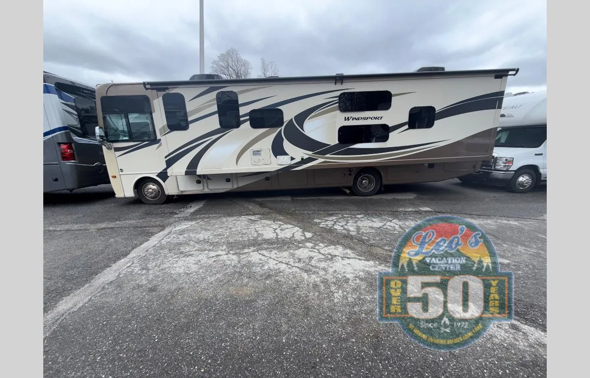 2017 Thor Motor Coach Windsport 34J - Photo 3