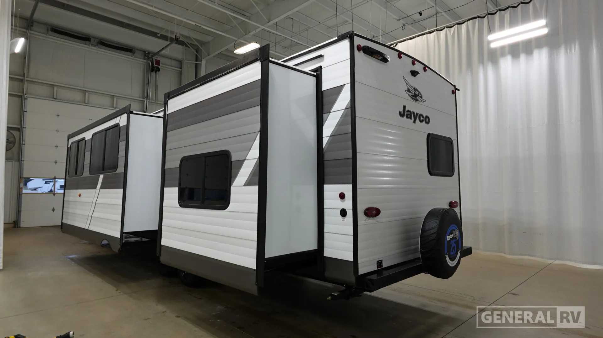 2027 Jayco Jay Flight SLX 321BDS - Photo 4