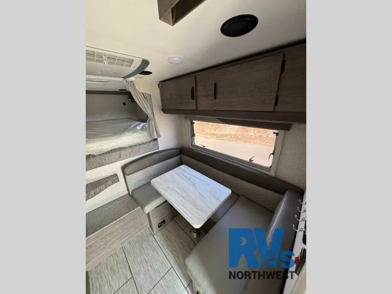 2024 Lance Lance Truck Campers Used    825 - Photo 2
