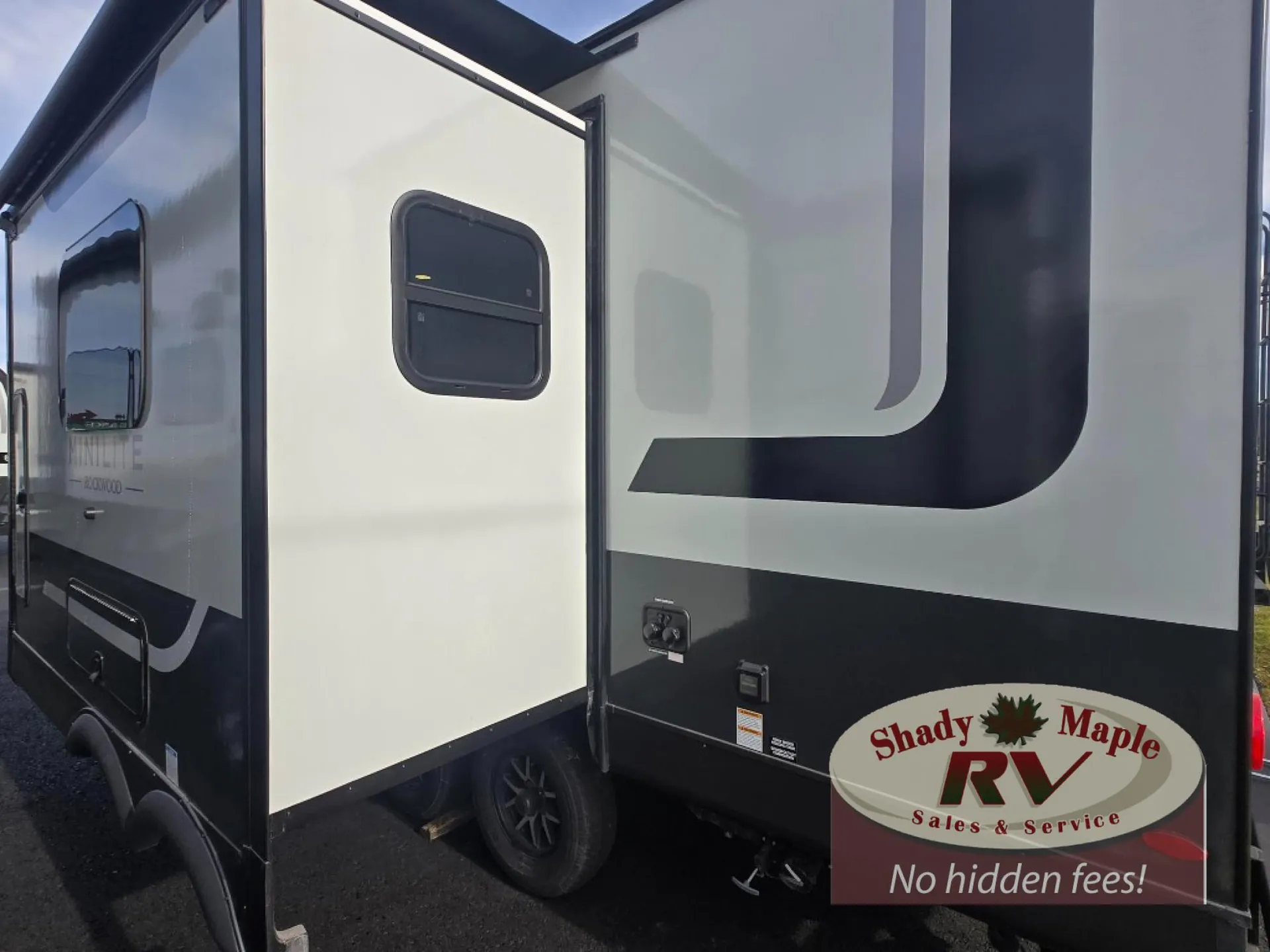 2026 Forest River Rockwood Mini Lite 2214S — Photo 5