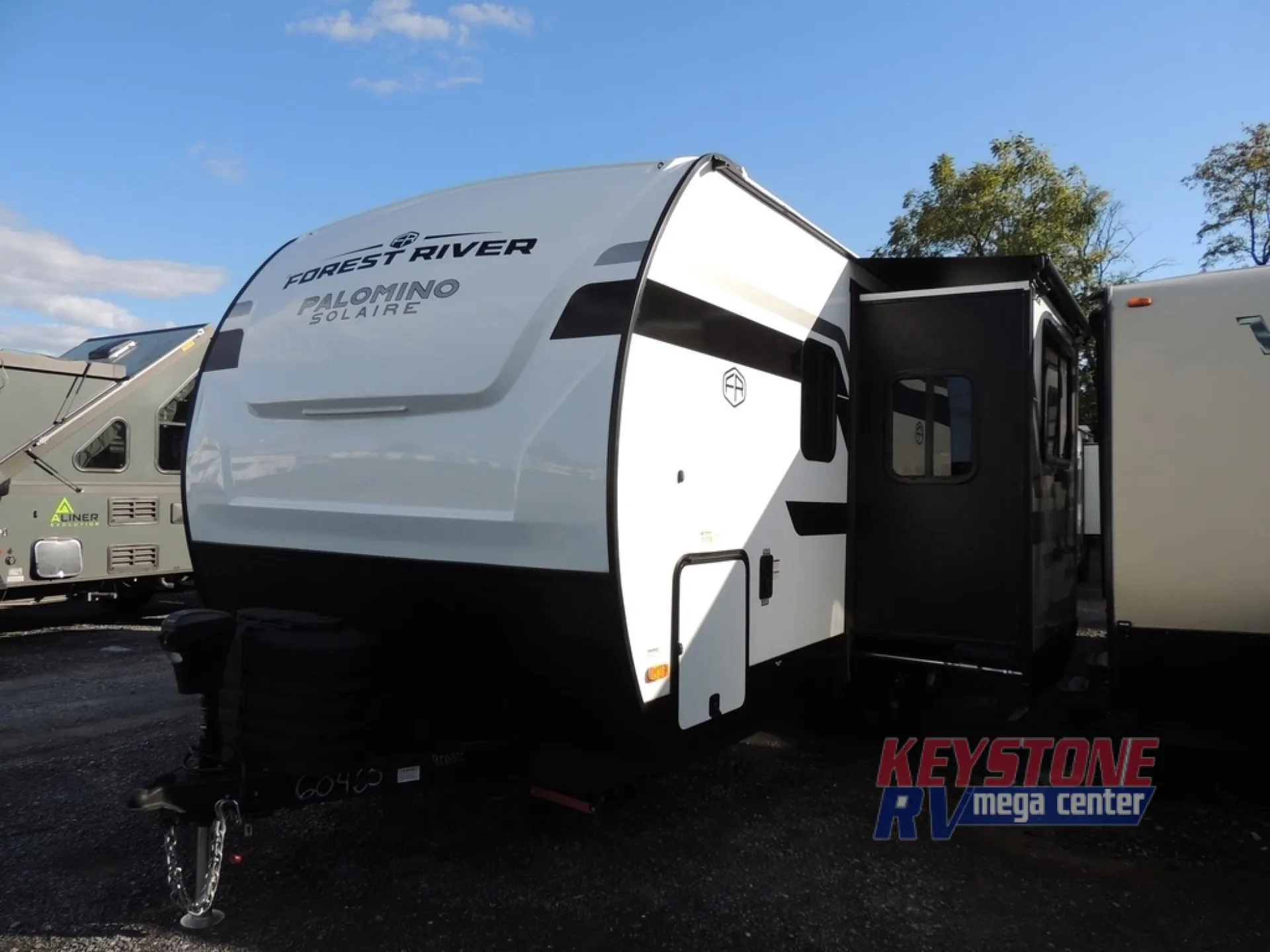 2025 Palomino Solaire 2080RBS - Photo 3