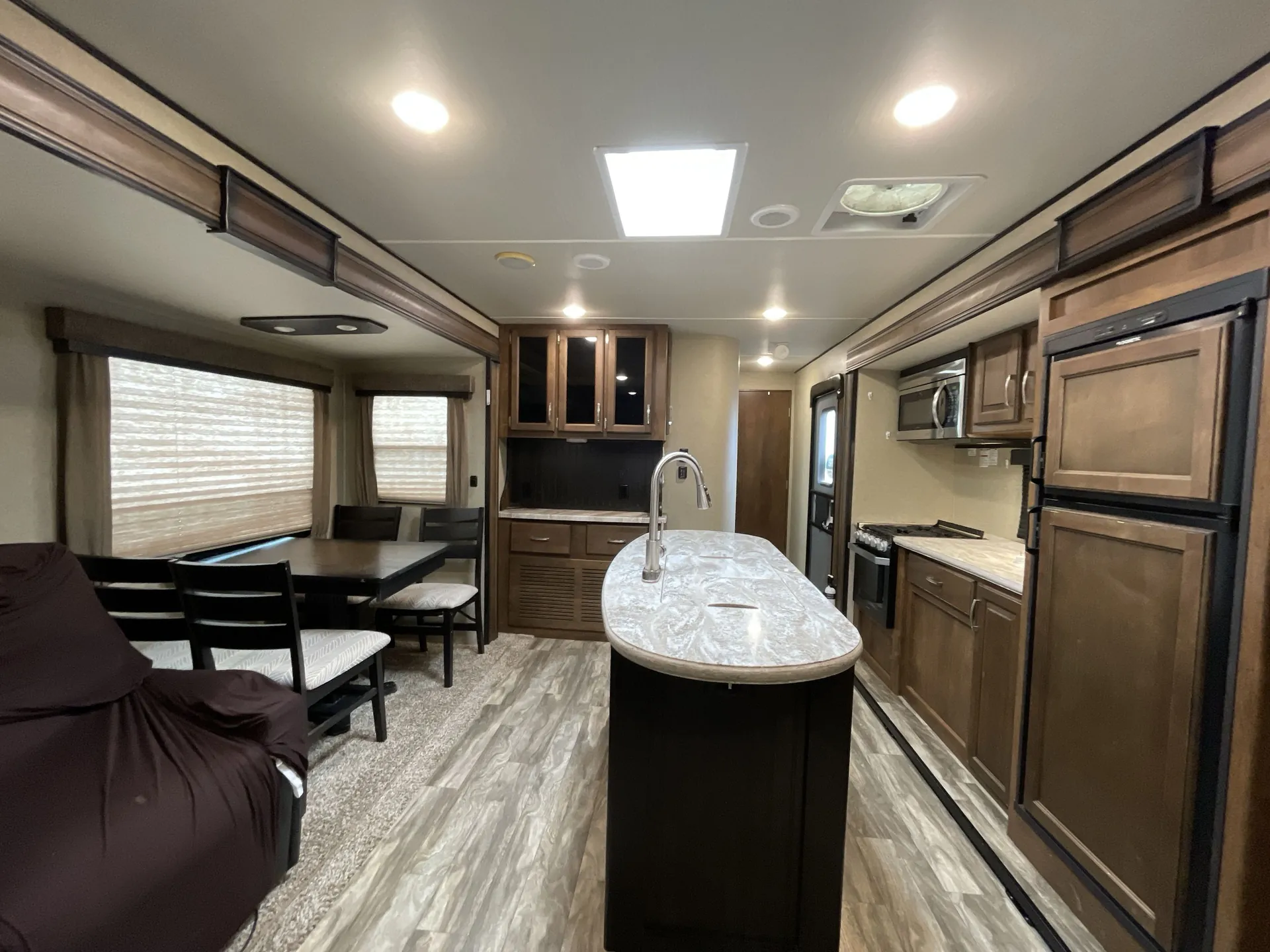 2019 Grand Design Reflection 297RSTS — living area main