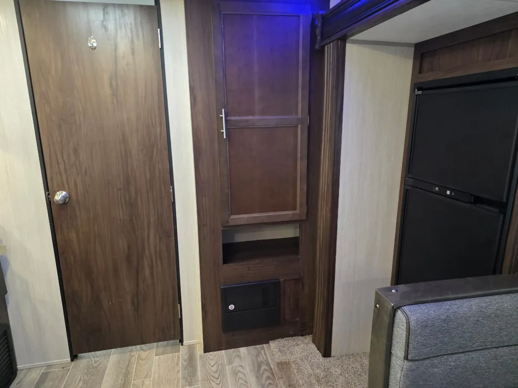2019 Forest River Cherokee 214JT dealer photo 10 from Colton RV