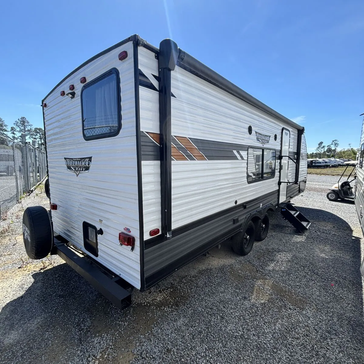 2022 Forest River Wildwood Xlite 261BHXL — Photo 7