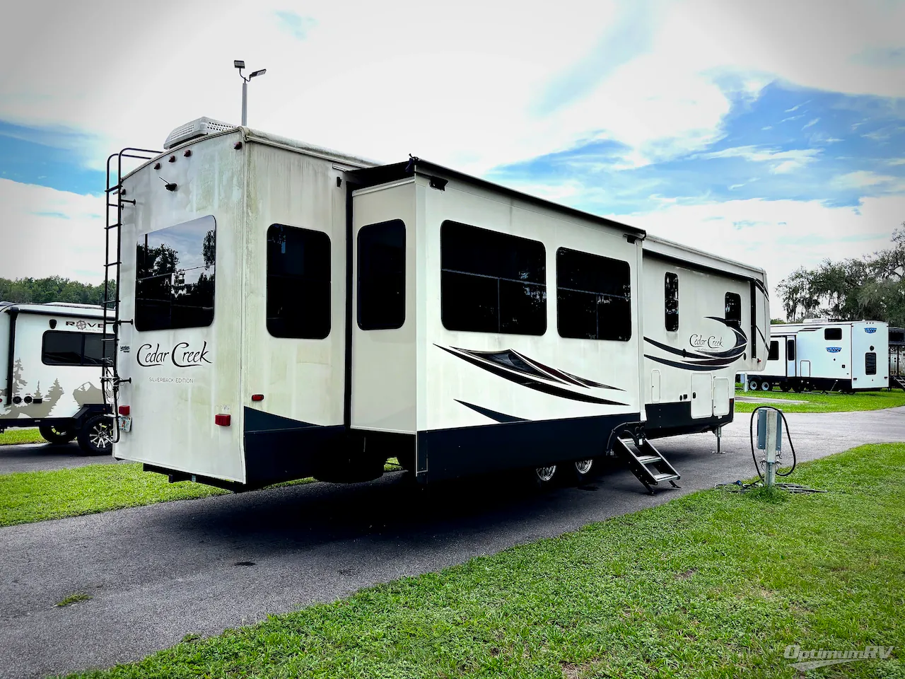2020 Forest River Cedar Creek Silverback 37MBH - Photo 3
