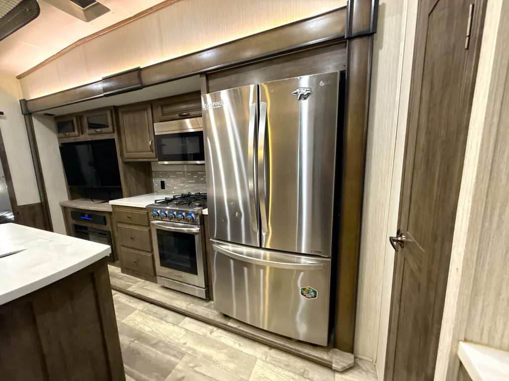2020 Forest River Sierra 373BH, Photos photo 8