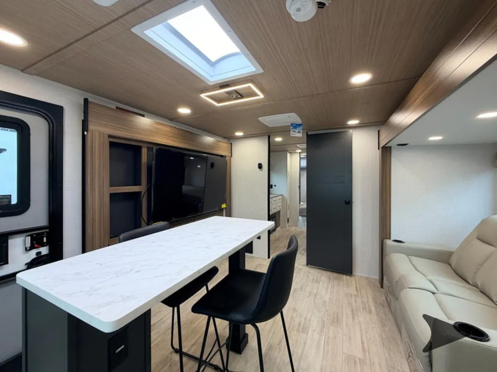 2026 Forest River Vibe Extreme Lite 2500FIK, Photos photo 15