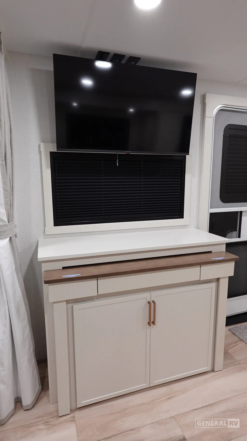 2026 Brinkley Model Ix 23X, Photos photo 12