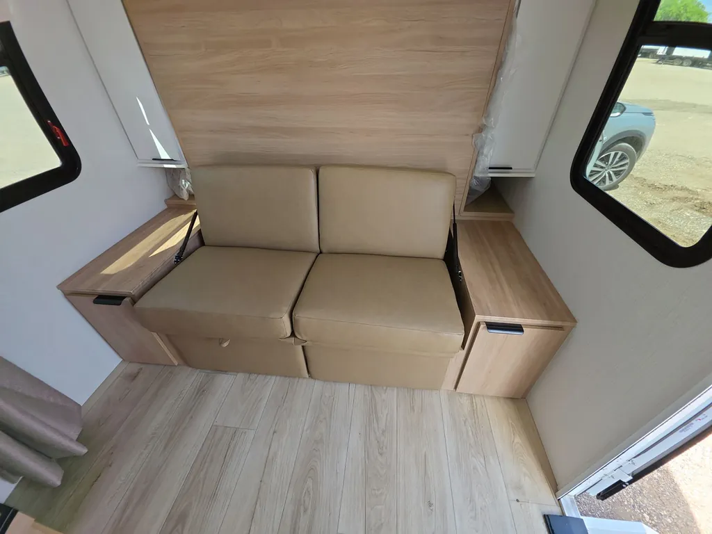 2027 Winnebago Micro Minnie 2108DS, Photos photo 16