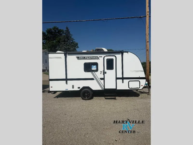 2027 Jayco Jay Feather Air SL 17BHSL - Photo 3