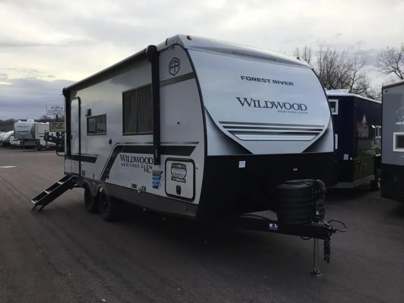 2026 Forest River RV Wildwood Heritage Glen Hyper-Lyte 21RBHL - Photo 2