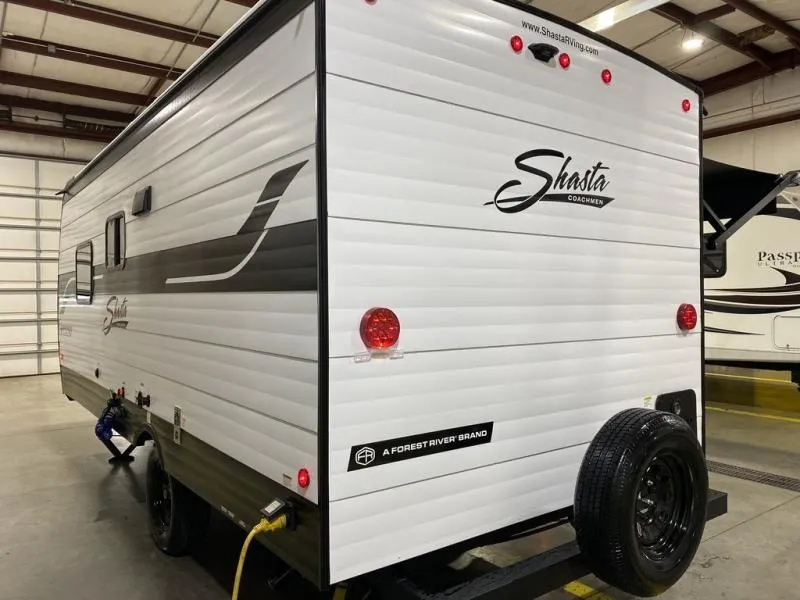 2026 Shasta Compact 18FQ - Photo 4