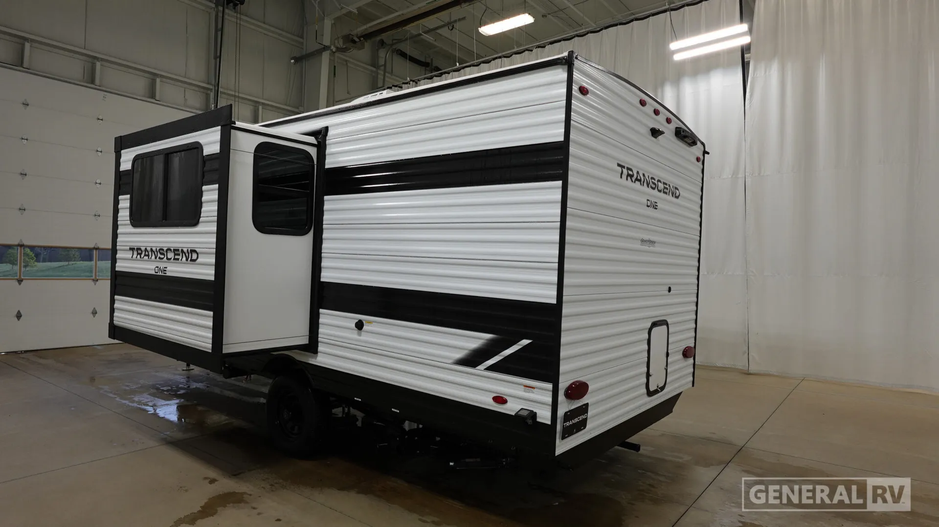 2026 Grand Design Transcend One 161BH - Photo 4