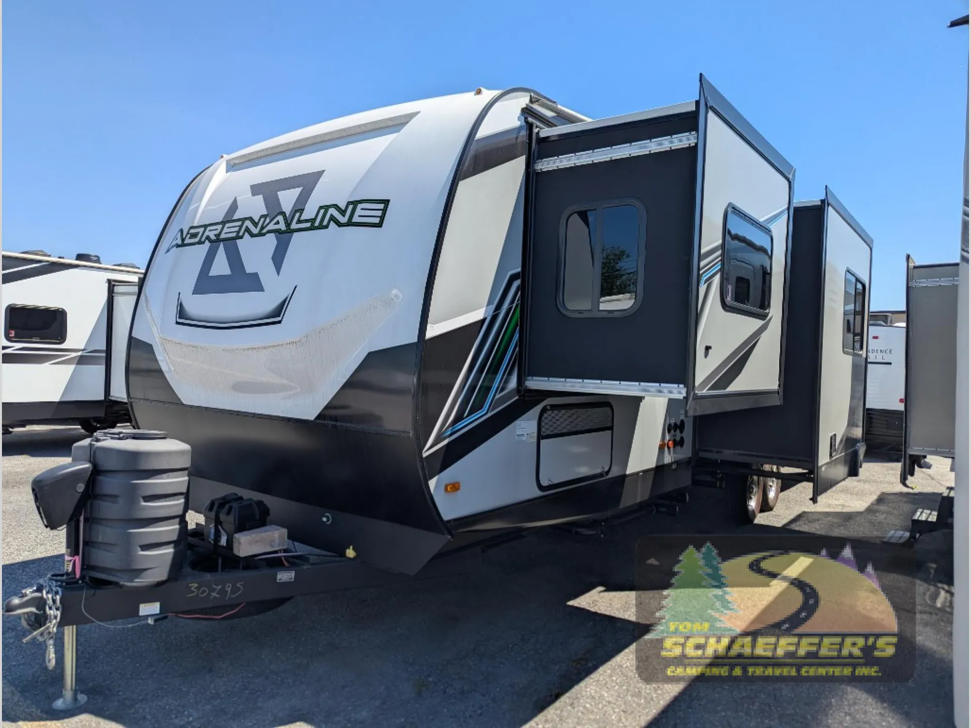 2025 Coachmen Adrenaline 30GS - Photo 4