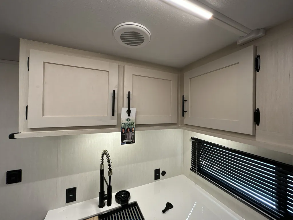 2026 Forest River Alpha Wolf 24TRUNK, Photos photo 12