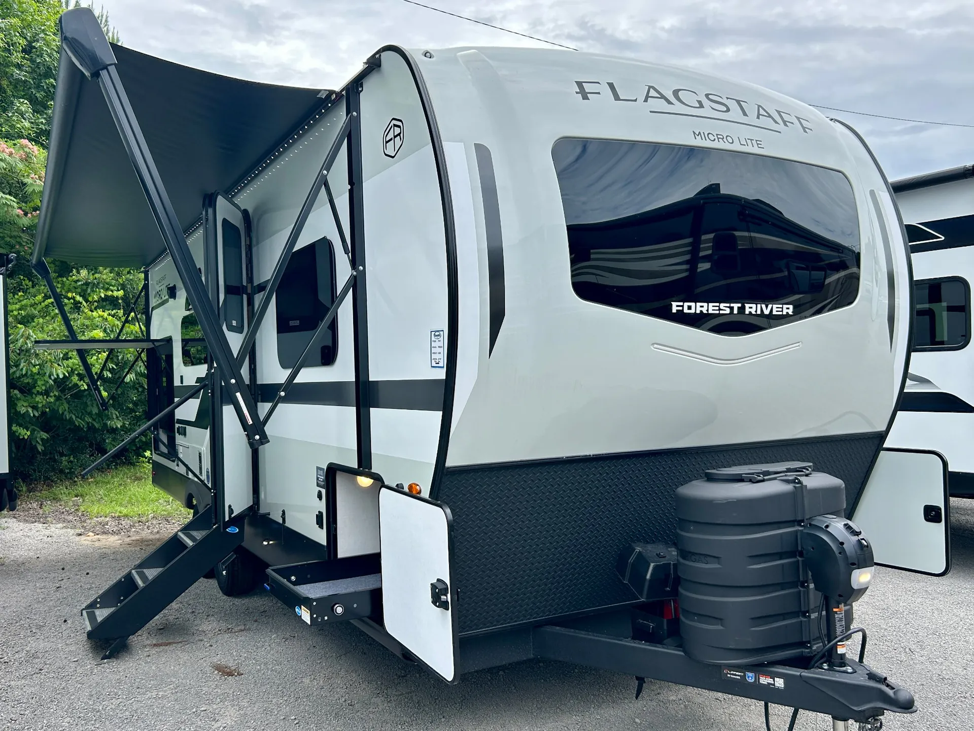 2026 Forest River Flagstaff Micro Lite 25BSDS