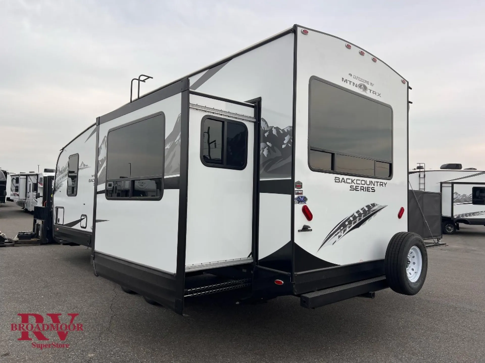 2026 Outdoors RV Back Country Series MTN TRX 27SPS - Photo 4