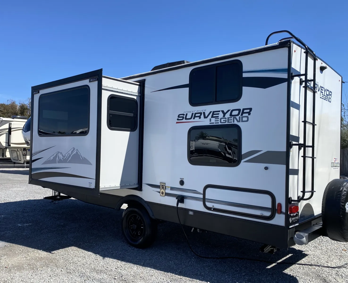 2022 Forest River Surveyor Legend 19BHLE - Photo 4