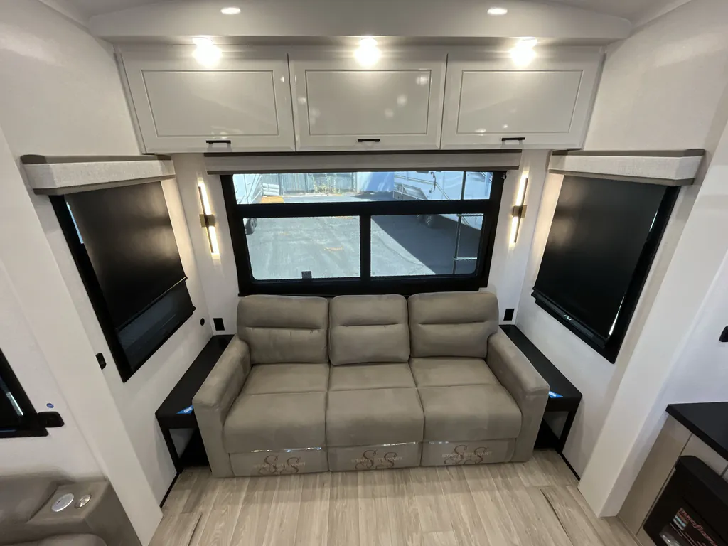 2027 Jayco Pinnacle 32RLTS, Photos photo 17
