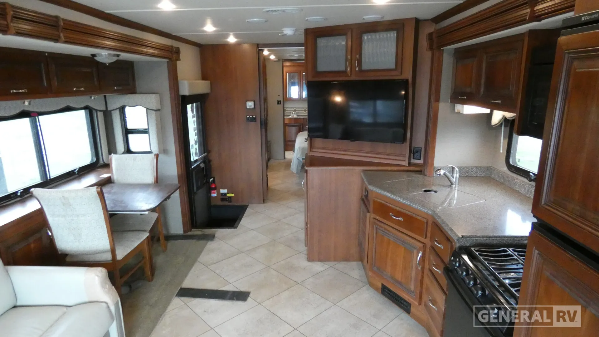 2015 Holiday Rambler Vacationer 36DBT - Photo 3