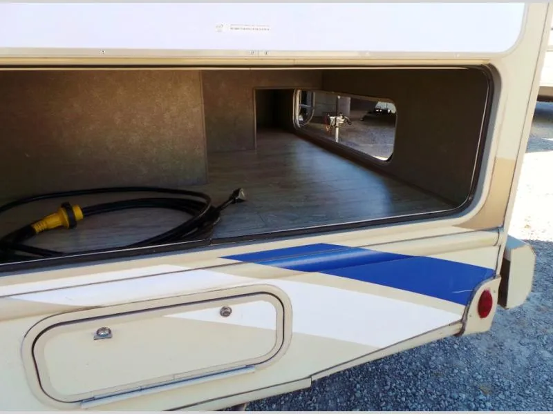 2018 Thor Motor Coach Vegas Used    25.4 - Photo 4