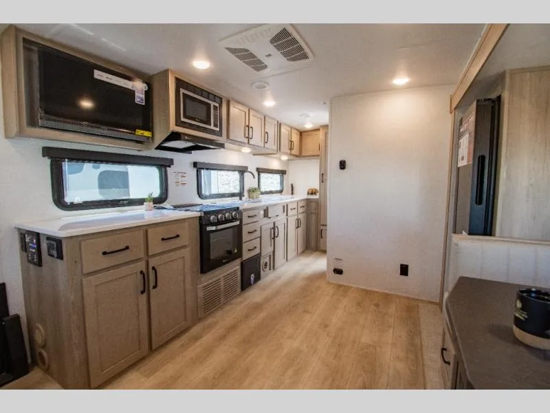 2025 Forest River Rockwood Mini Lite 2517S - Photo 4