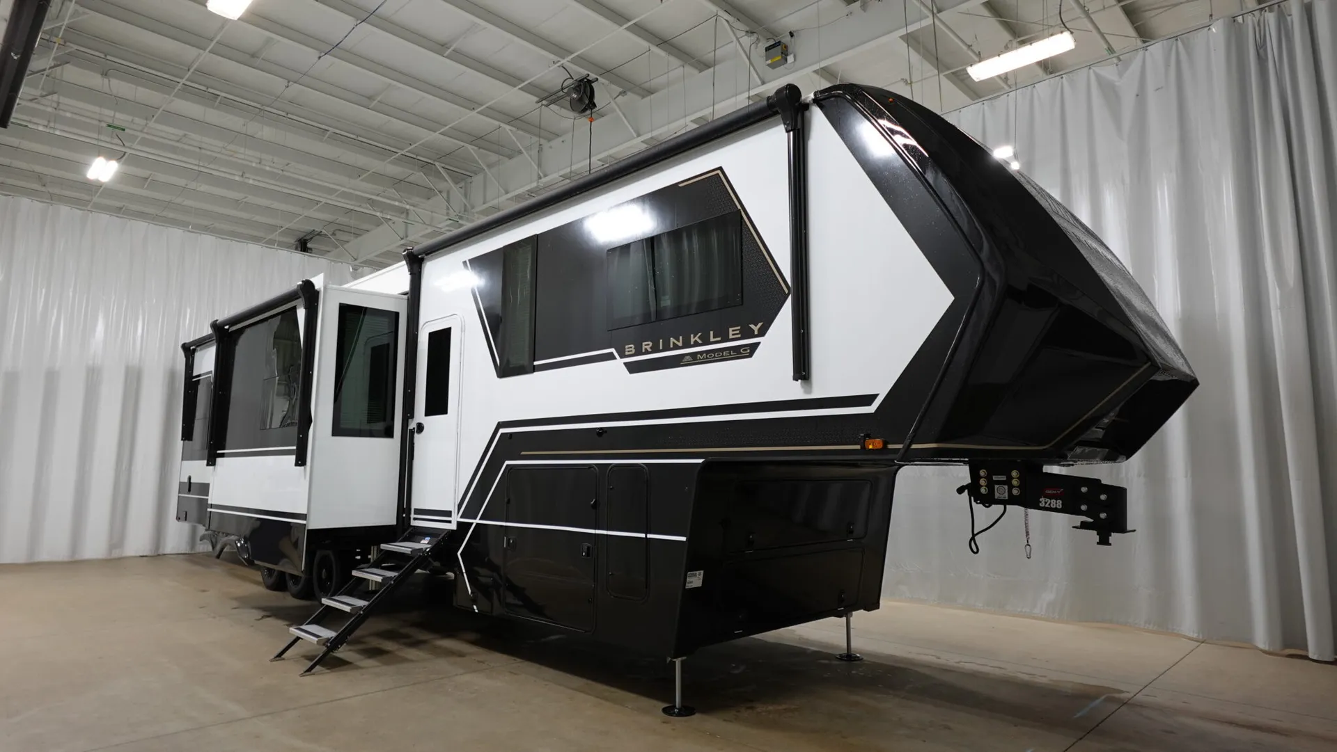 2026 Brinkley Model G 4120 - Photo 2
