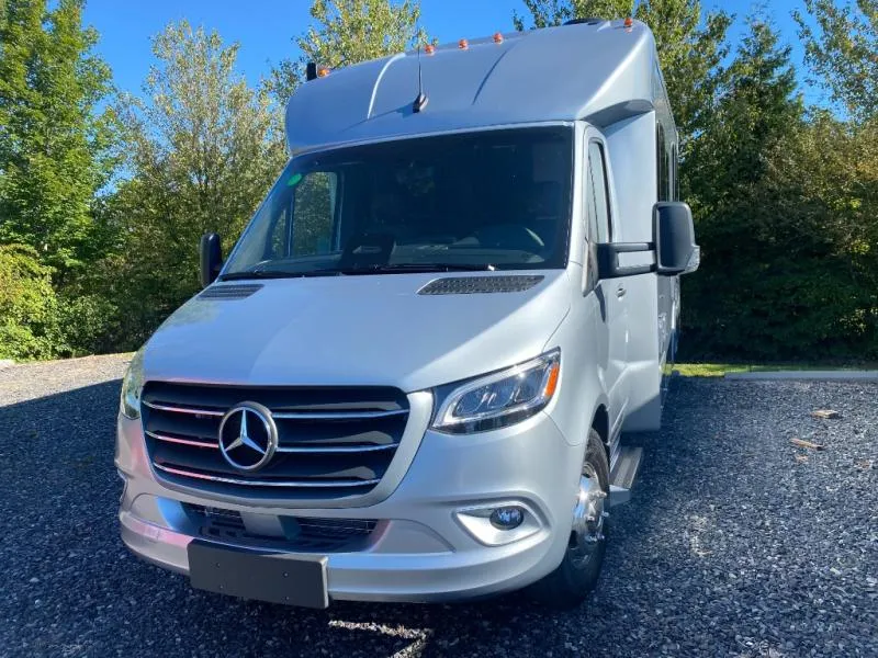 2026 Pleasure-Way Plateau XLRB Std. Model - Main photo