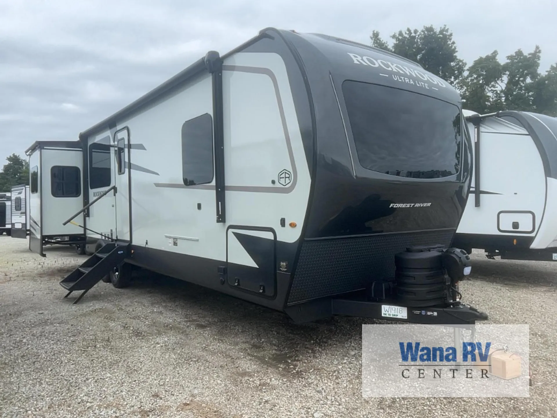 2027 Forest River RV Rockwood Ultra Lite 2921RL - Photo 2
