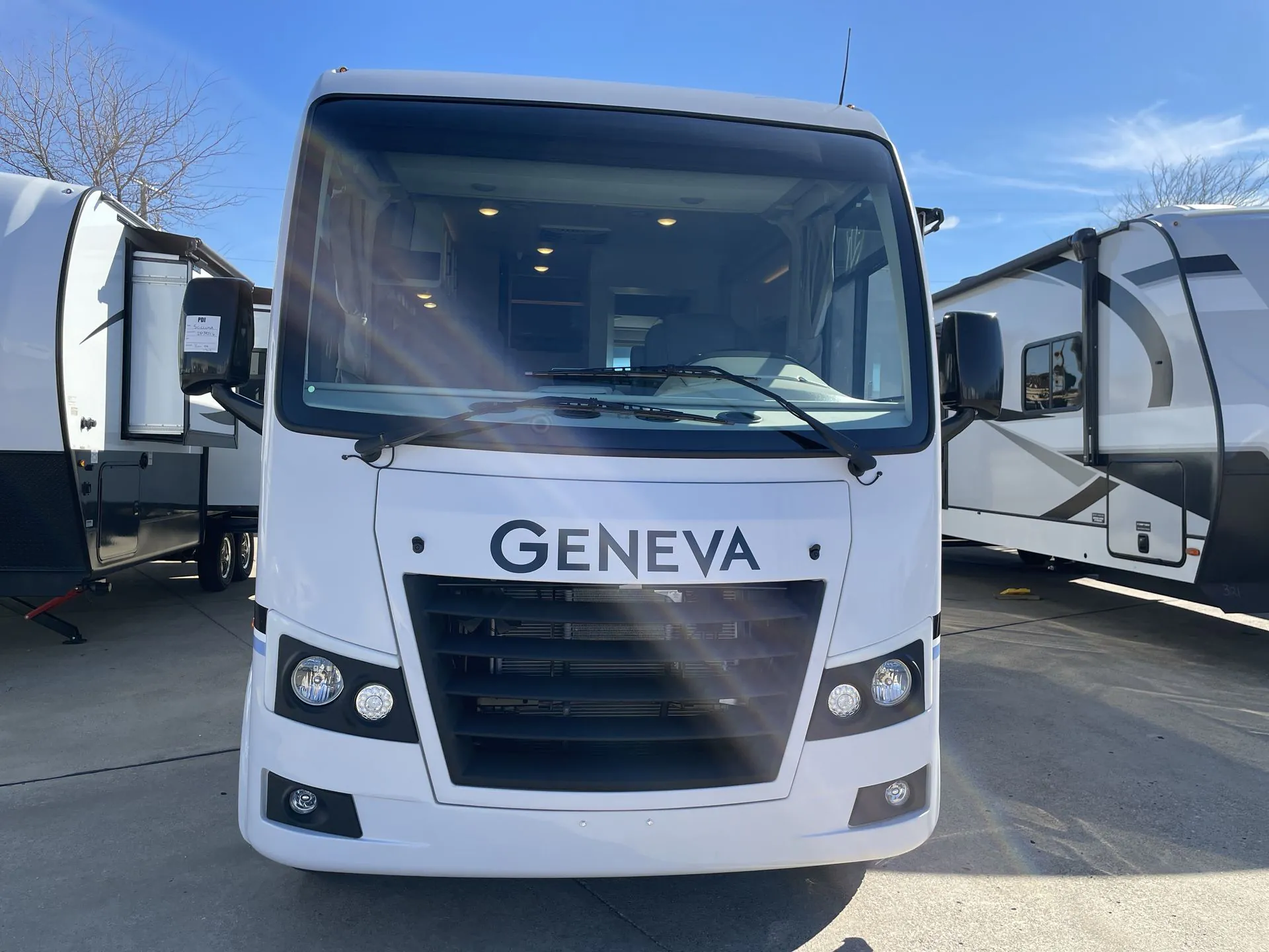 2025 Thor Motor Coach Geneva 24VS - Photo 2