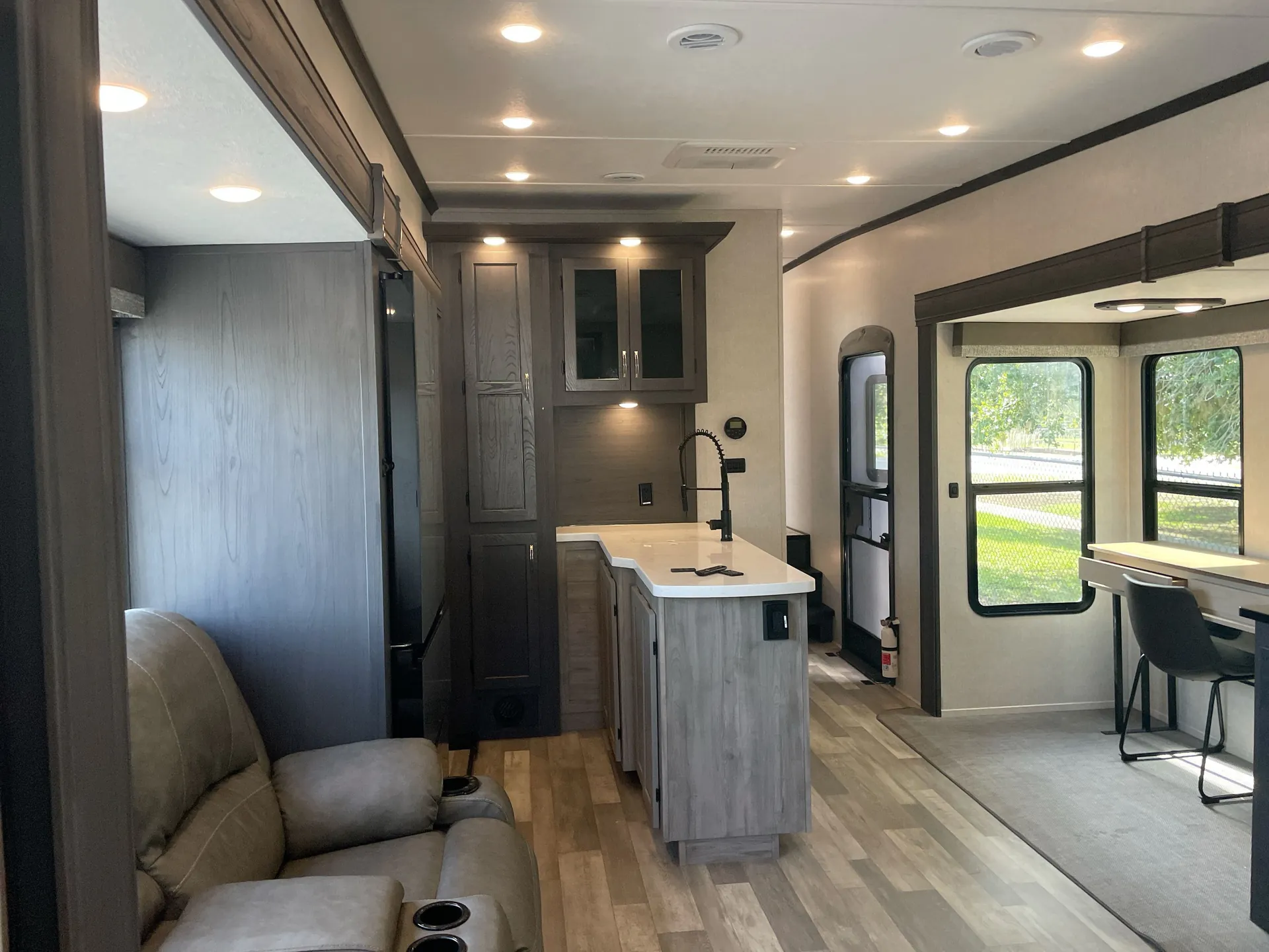 2024 Shasta Phoenix 373MBRB — living area main