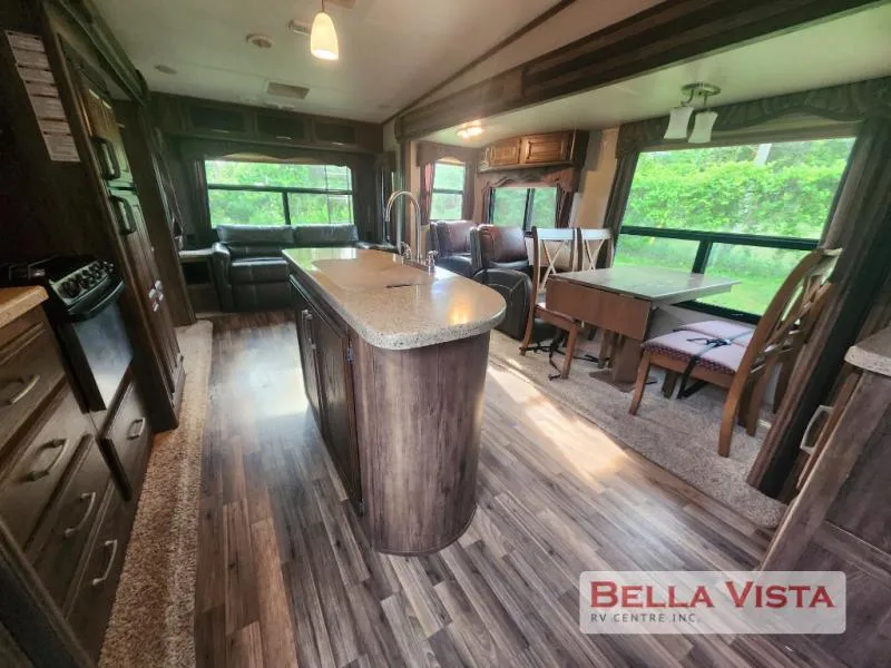 2015 Keystone RV Cougar X-Lite 29RLI - Photo 2