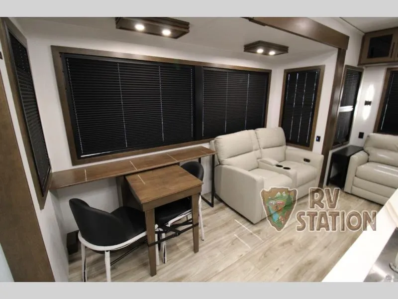 2027 Keystone Montana 3100RL - Photo 4