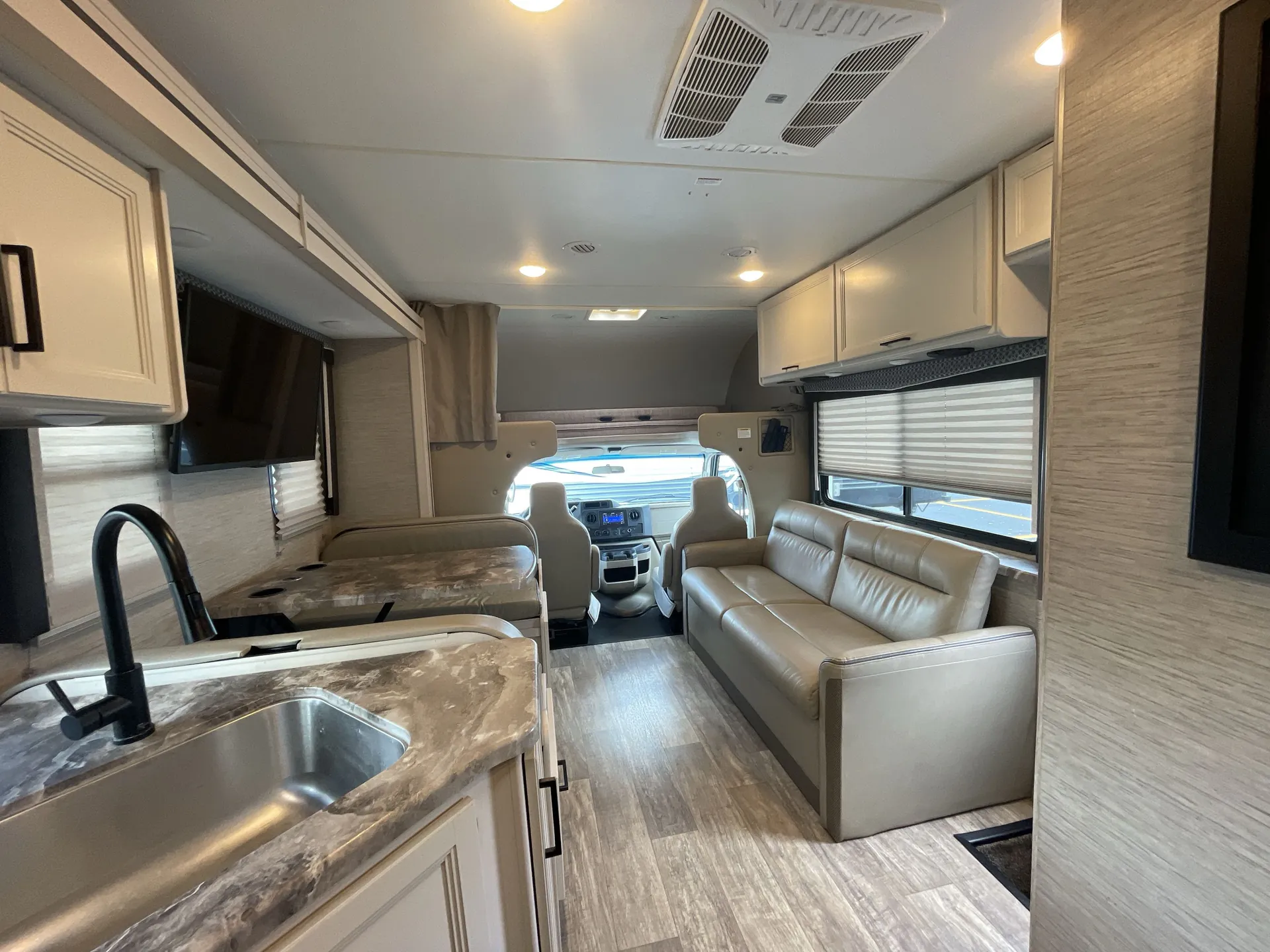 2023 Thor Motor Coach Chateau 28Z — living area main