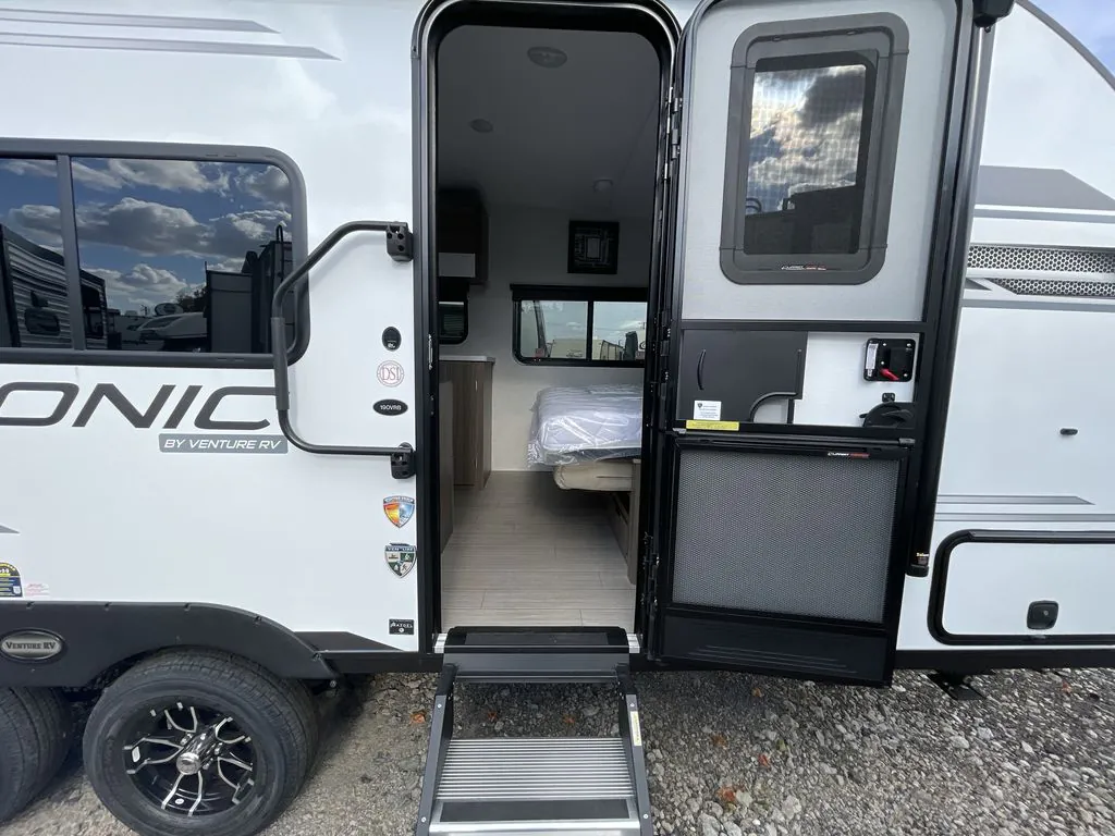 2026 Venture RV Sonic SN190VRB, Photos photo 17