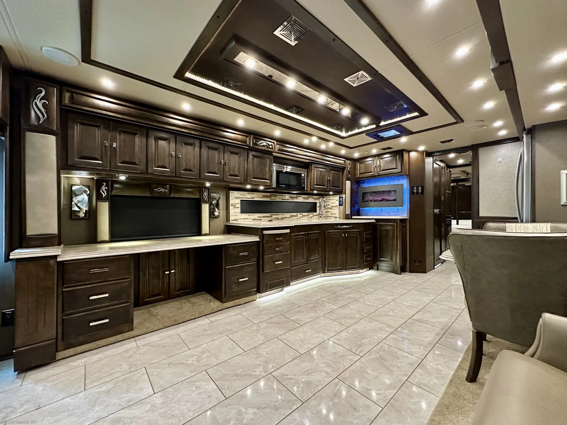 2019 Tiffin Phaeton 40 QKH - Photo 4